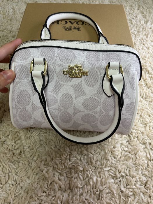 Geanta alba Coach