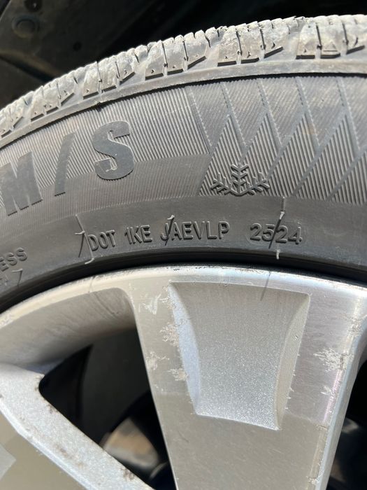 Зимни гуми 225/55/18 Gripmax