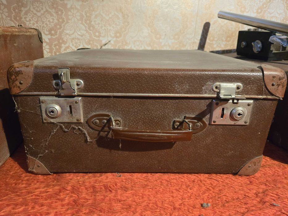 Ретро куфари в много добро състояние