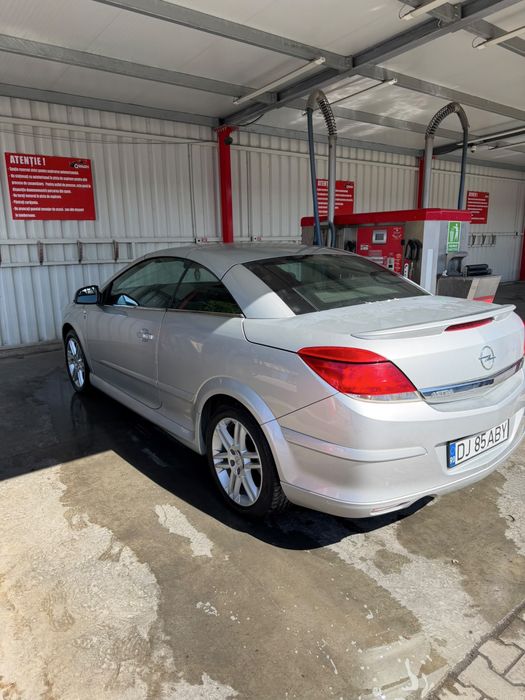 Opel astra h twin top