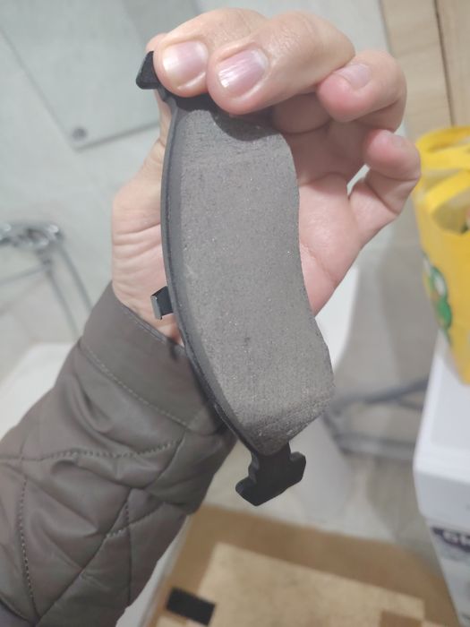 Тормозные колодки новые оригинал