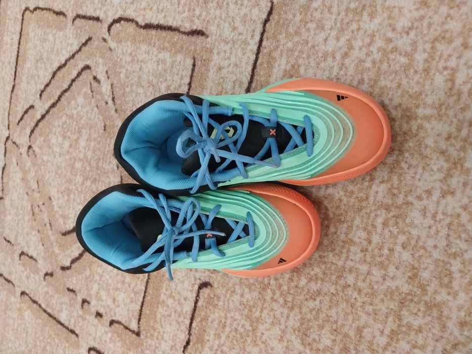 Маратонки  Adidas 38 номер