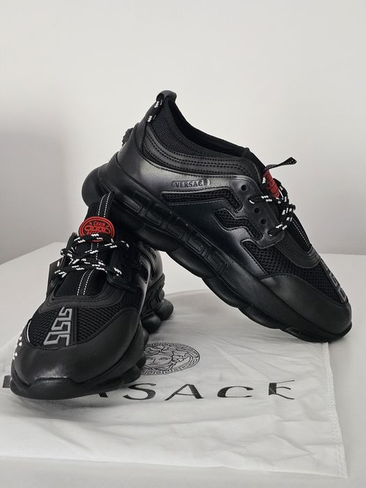 Versace chain reaction