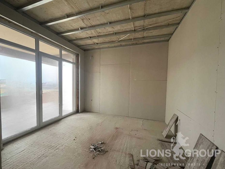 Продава се Къща в Варна, м-т Боровец - юг - 200 кв.м за 975 €/кв.м - Снимка #3