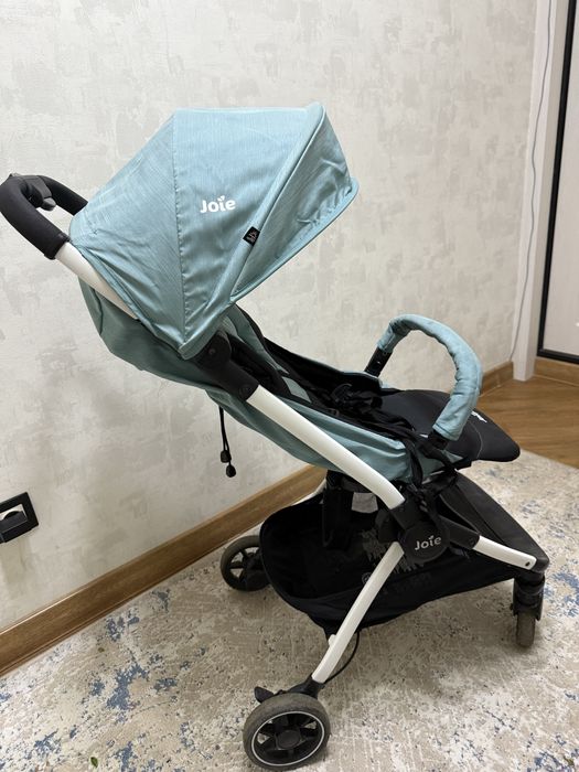 Срочно ! Коляска JOIE ,21.500