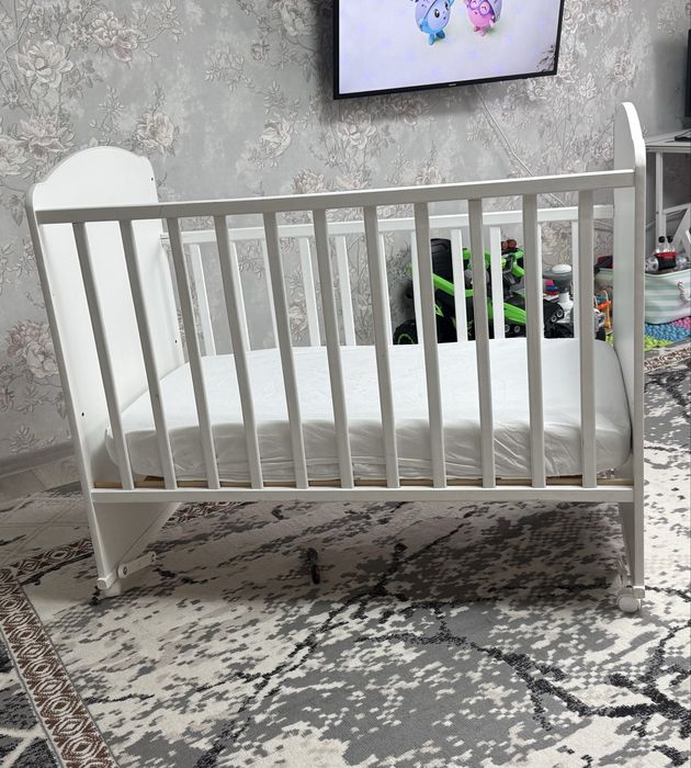 Продам детскую кроватку