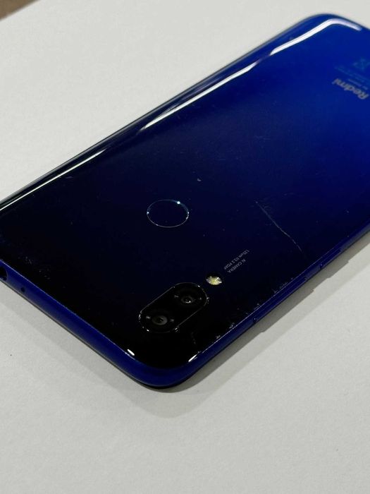 Продавам Redmi 7