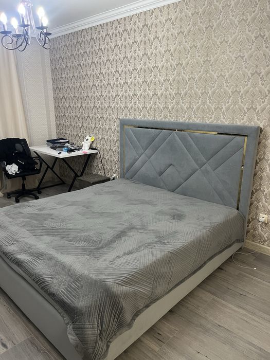 Продам двуспальную кровать