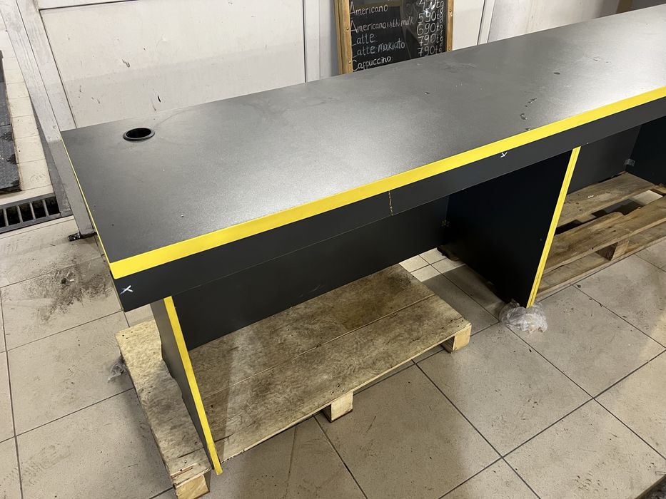 Продам офисный стол срочно