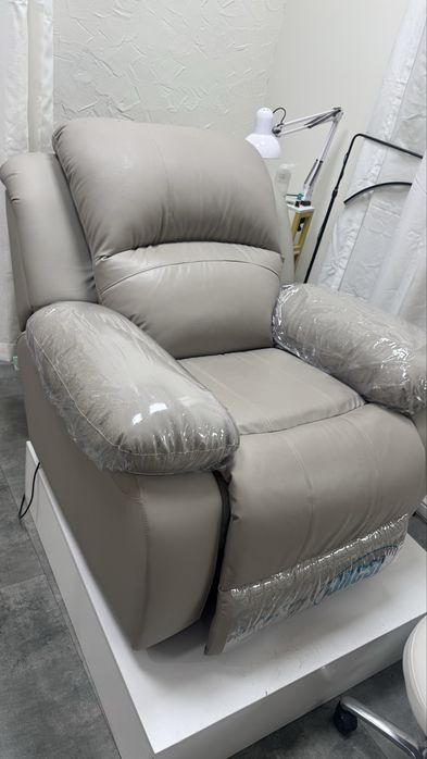 Продам реклайнер! Почти новый!