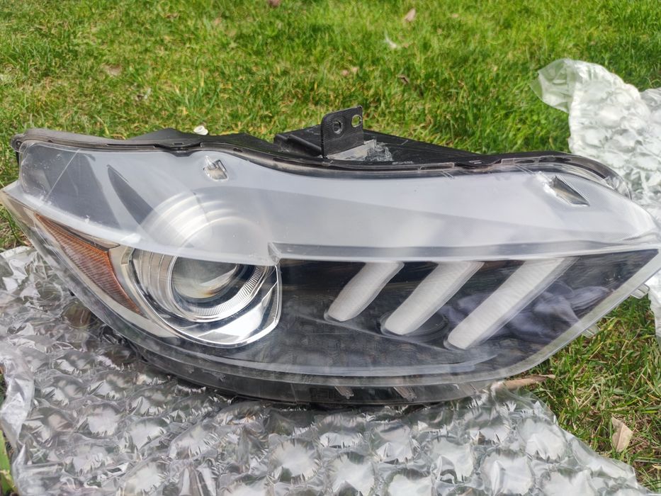 Фар десен glFord Mustang 2015-18