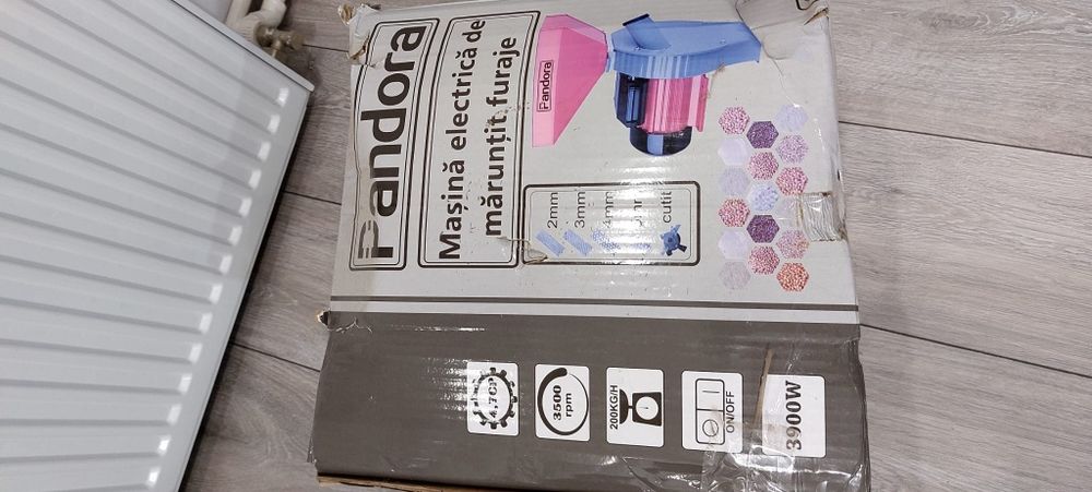 Vând moară cereale Pandora