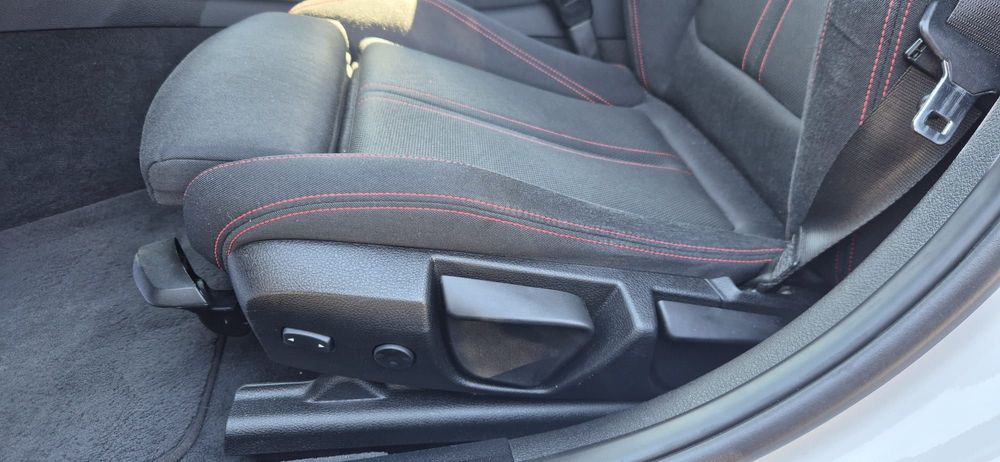 BMW Seria 3 BMW 320 dA Tour.ED(F31) Sport Line NaviProf.HUD.LED