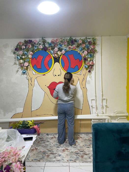 Роспись стен, картины, барельефы