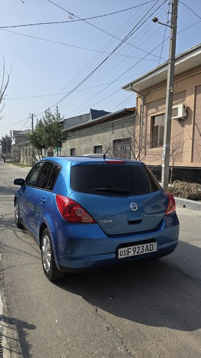 Srochno Sotiladi nissan tiida
