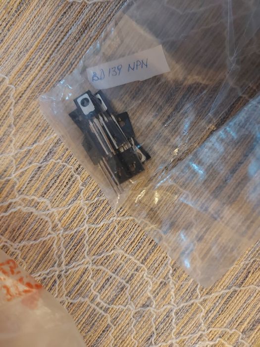 Osciloscop Universal E 0102  0-10MHz și tot felul de piese electronice
