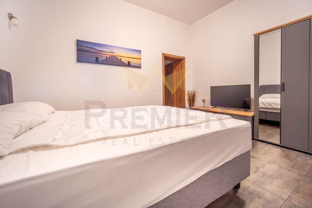 Продава се Тристаен апартамент в Балчик - 106 кв.м за 991 €/кв.м - Снимка #11