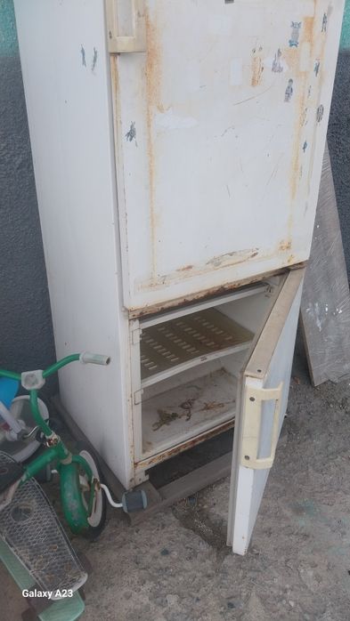 Продам холодильник