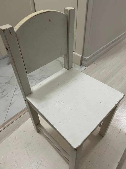 Стол и 2 стула детские IKEA