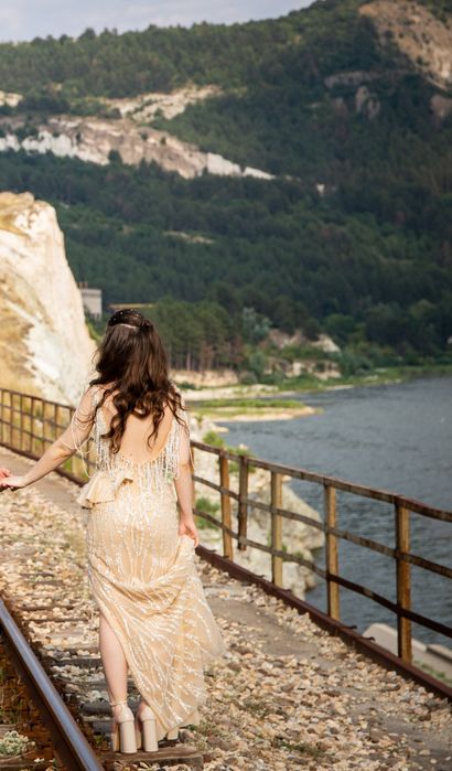 Дизайнерска бална рокля