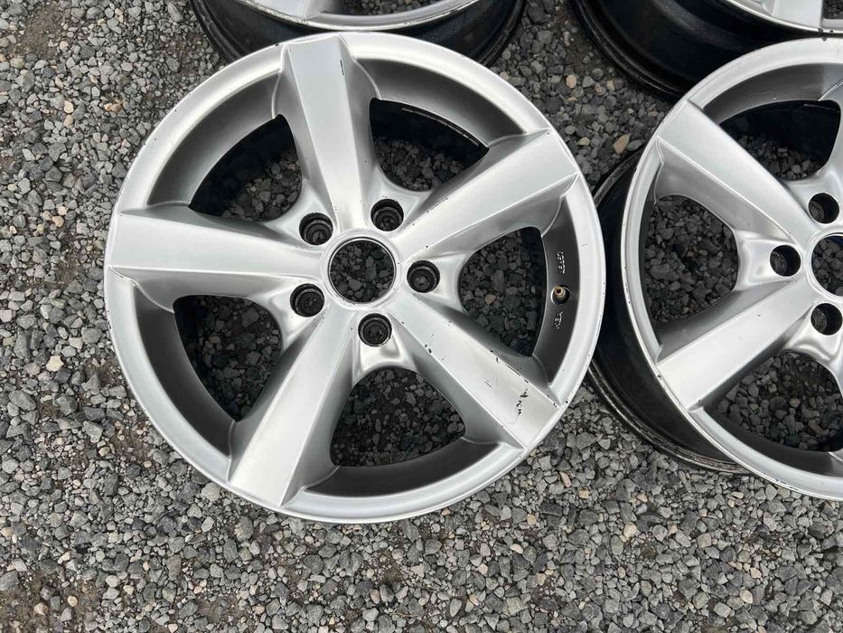 Джанти Dezent 5/112 Audi,VW,Seat

Употребявани, Шумен