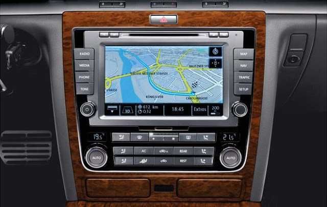 Vand DVD Harta Navigatie VOLKSWAGEN PHAETON Europa de EST  + ROMANIA