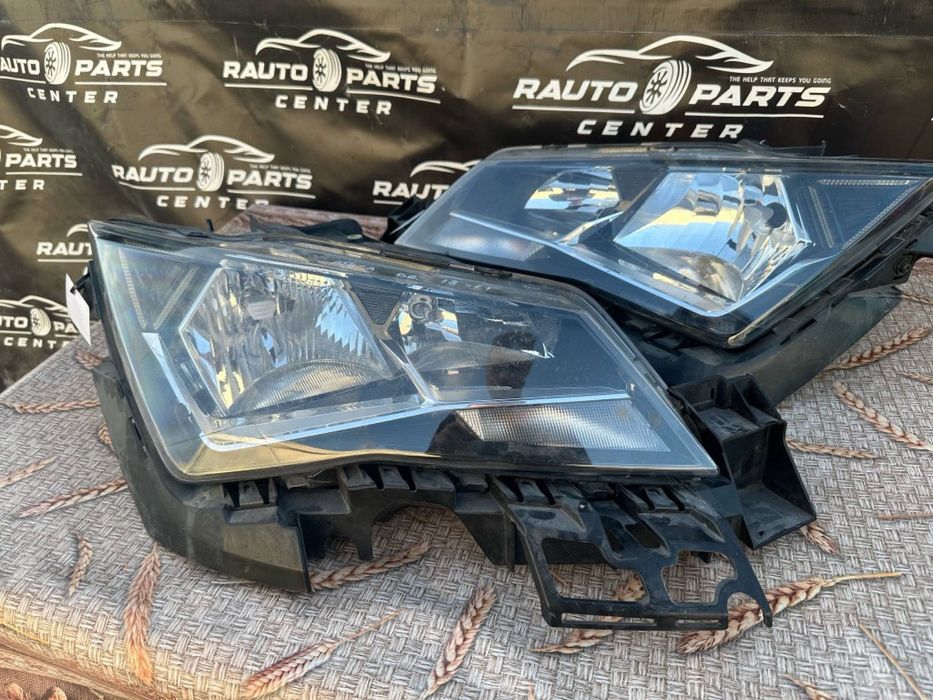 Far stanga cu suport Seat Ateca 2016/2017/2018/2019 HALOGEN