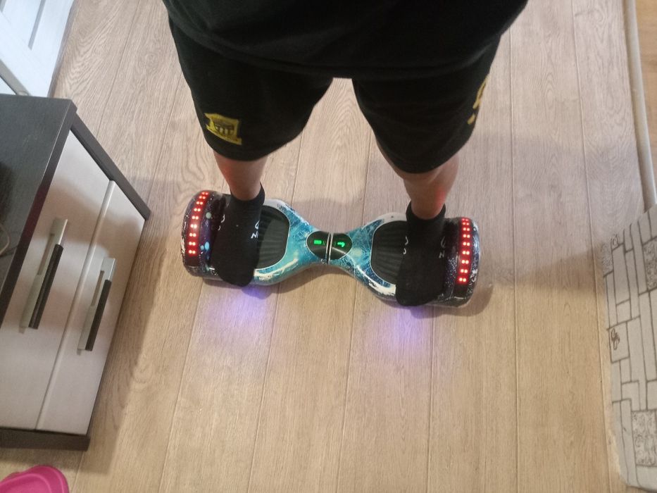 Продам гироскктер в хорошем состоянии