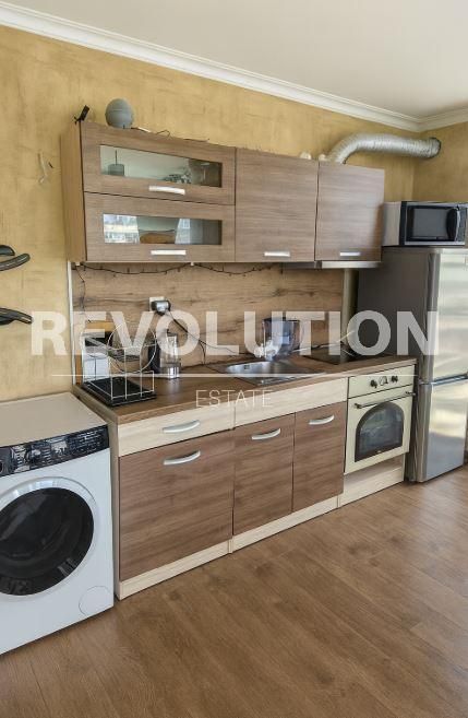 Дава се под наем Двустаен апартамент в Варна, Лятно кино Тракия - 65 кв.м за 648.21 € - Снимка #2