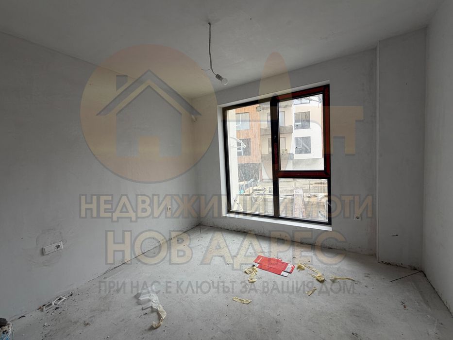 Тристаен Апартамент с Паркомясто и Гараж , кв. Боровец гр. Търговище