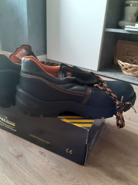 Нови работни обувки