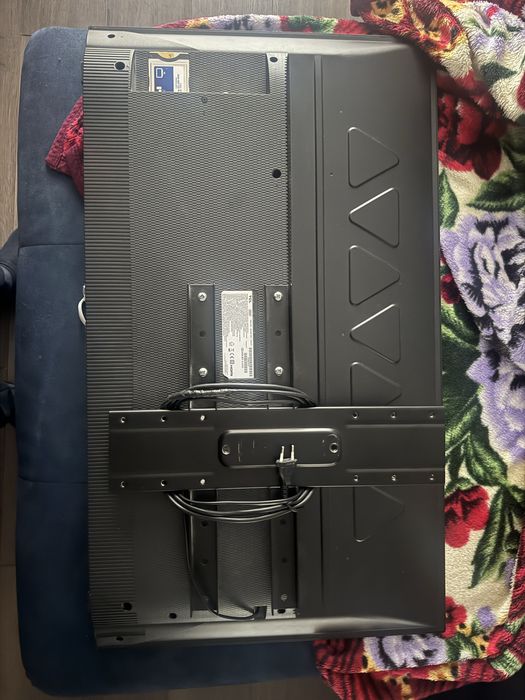 Vand televizor TCL  diagonala 101 cm model 40ES560