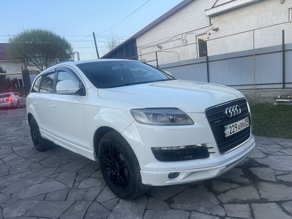 Ауди Q7 легендарный