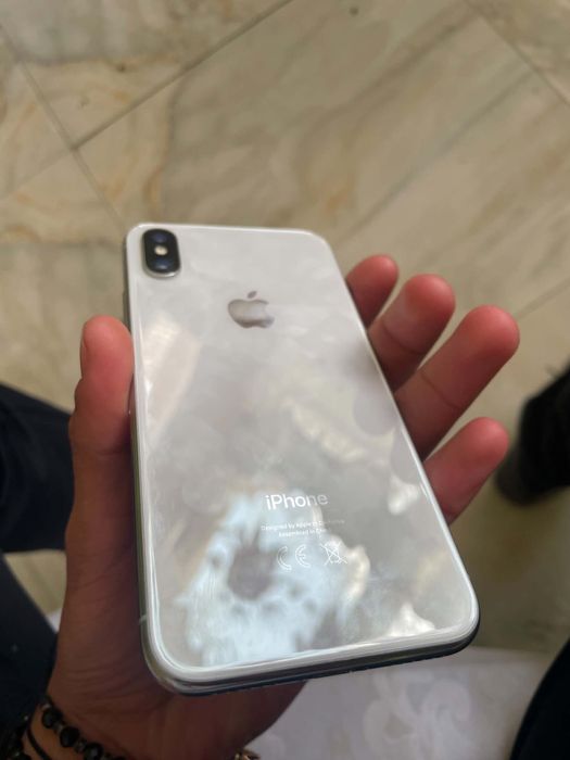 Vand sau scmbi iphone x 64GB