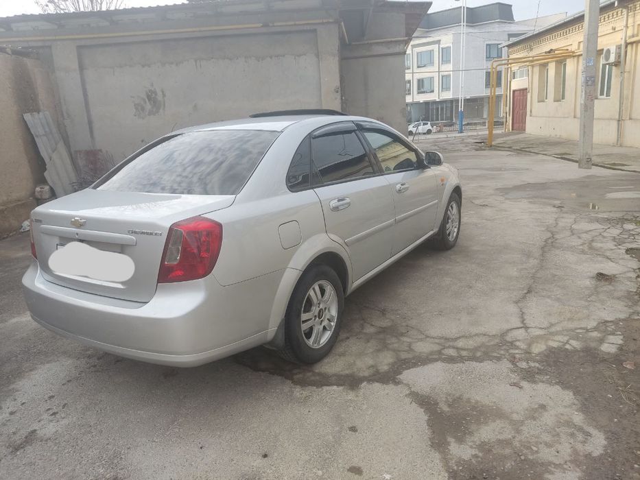 Lacetti 1.6 avtomat sotiladi