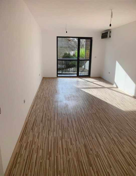 Продава се Тристаен апартамент в Варна, м-т Траката - 90 кв.м за 1767 €/кв.м - Снимка #6