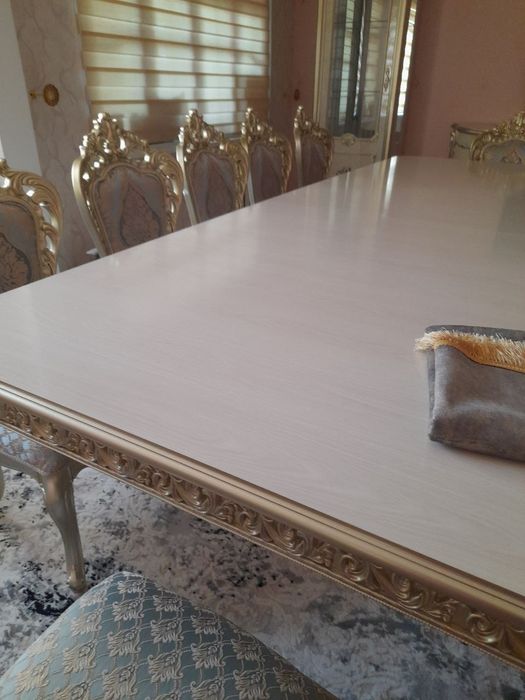 Stol stul kamplekt sotiladi