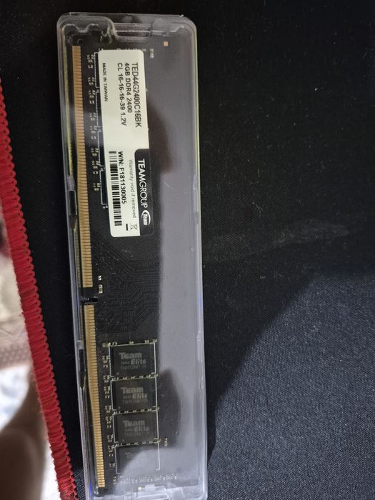 Продам ОЗУ новая Teamgroup 4GB/2400
