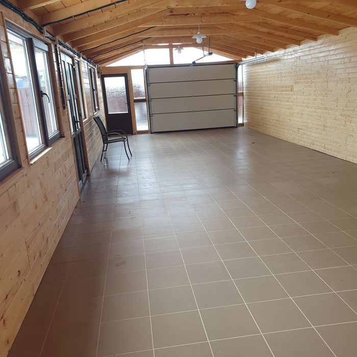 Inchiriez garaj pentru detailing situat între podul roș și podul de pi