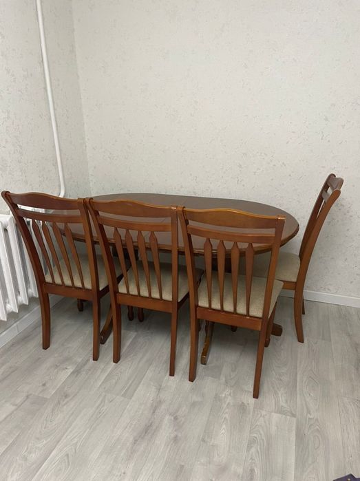 Продам стол со стульями