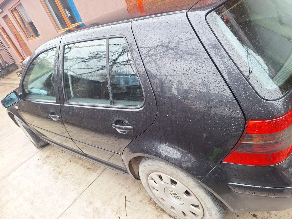 Volkswagen Golf 4Capacitate motor: 1,6