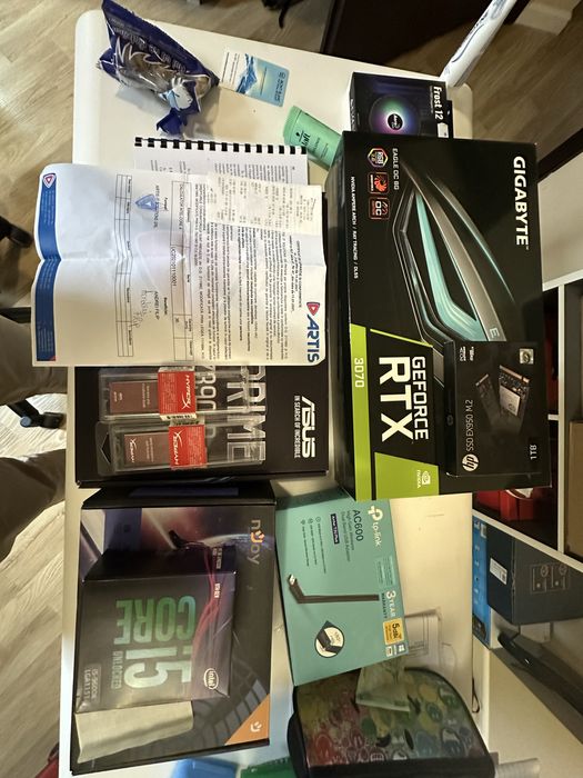 Vand unitate gaming plus monitor 240hz plus tastatura casti, mousepad