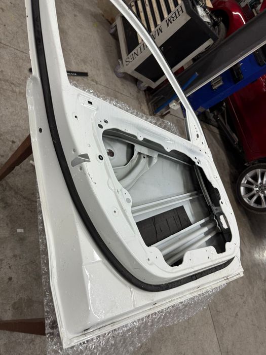 предна лява врата за mercedes benz w206