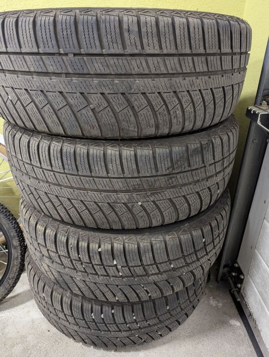 Vând jante Toyota Yaris 3 R16