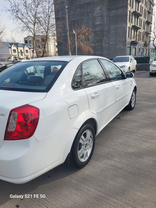 Продаётся ласетти 1.8