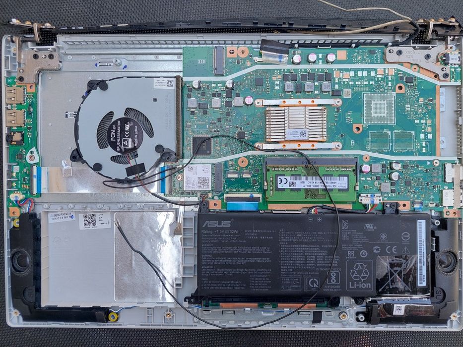 Dezmembrez Laptop Asus X509F