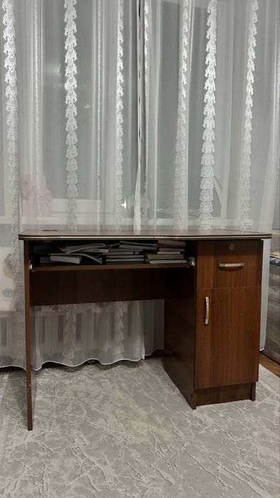 Стол письменный