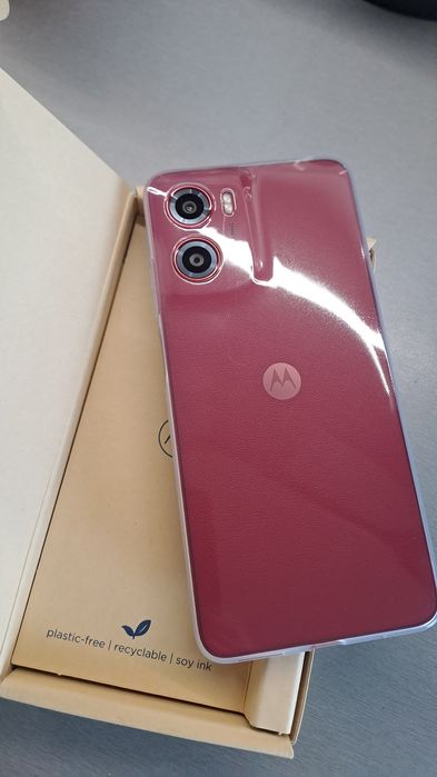 Motorola g05 red