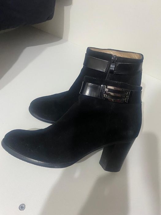 Продам ботильоны женские