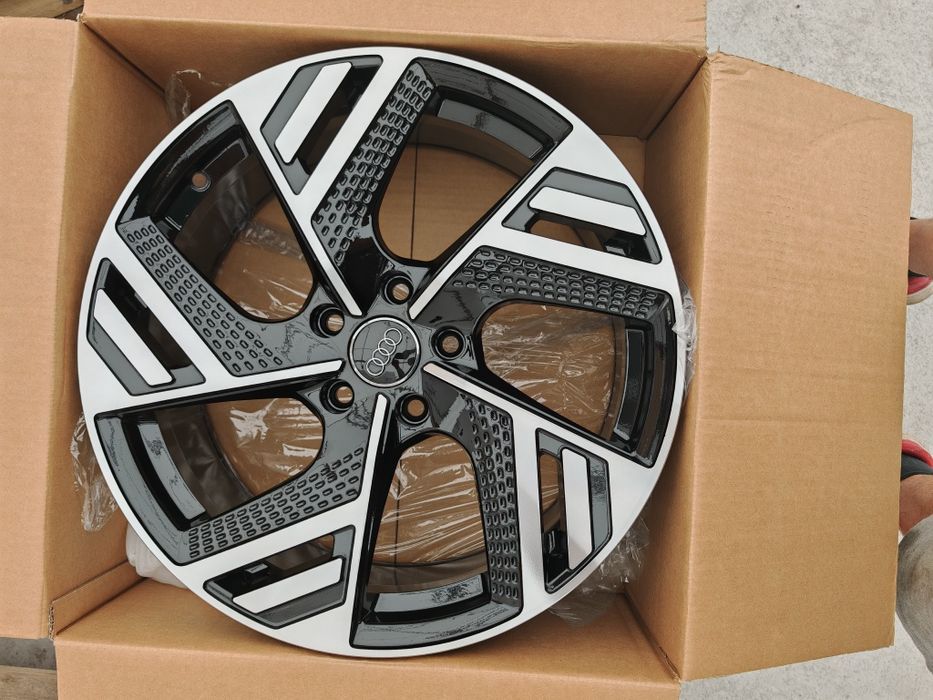 jante de aliaj pentru Audi PE 18  marca silver line